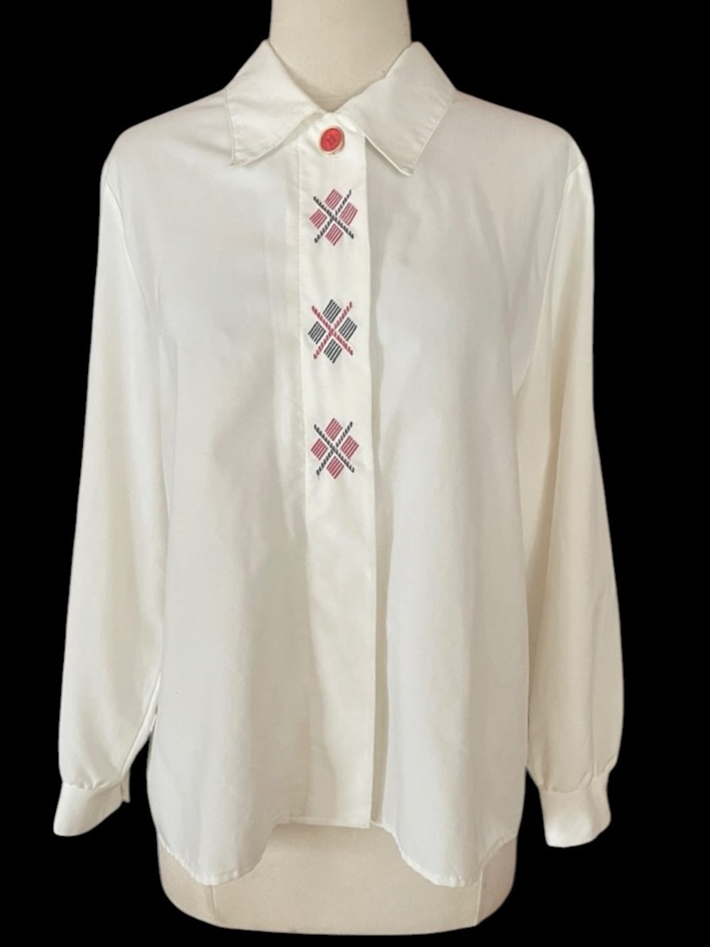 Vintage Graff Embroidered Button Down Blouse‎